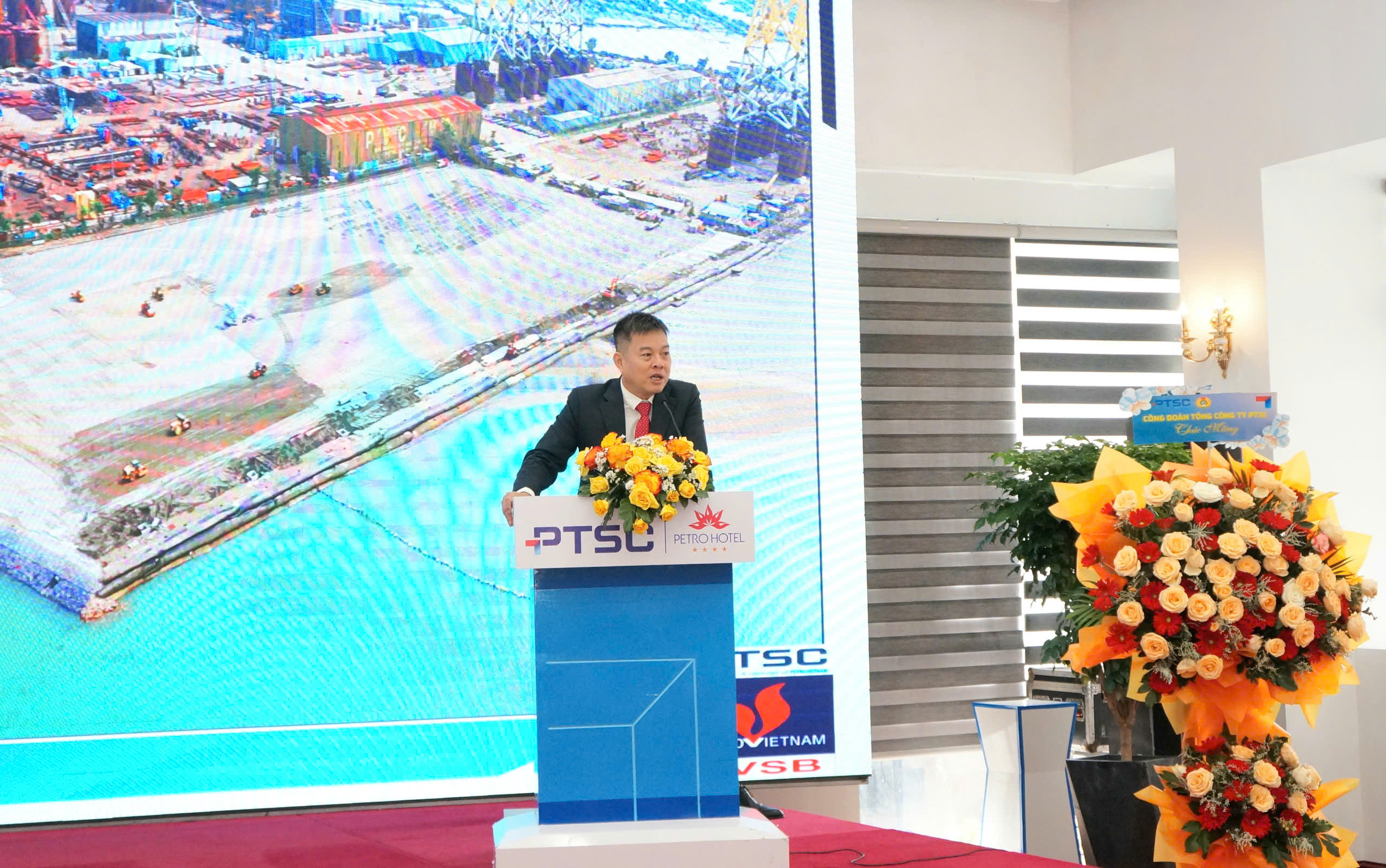 Pvsb CBCNV và người lao động Công ty SMBĐ quyết tâm thực hiện chỉ đạo của ...